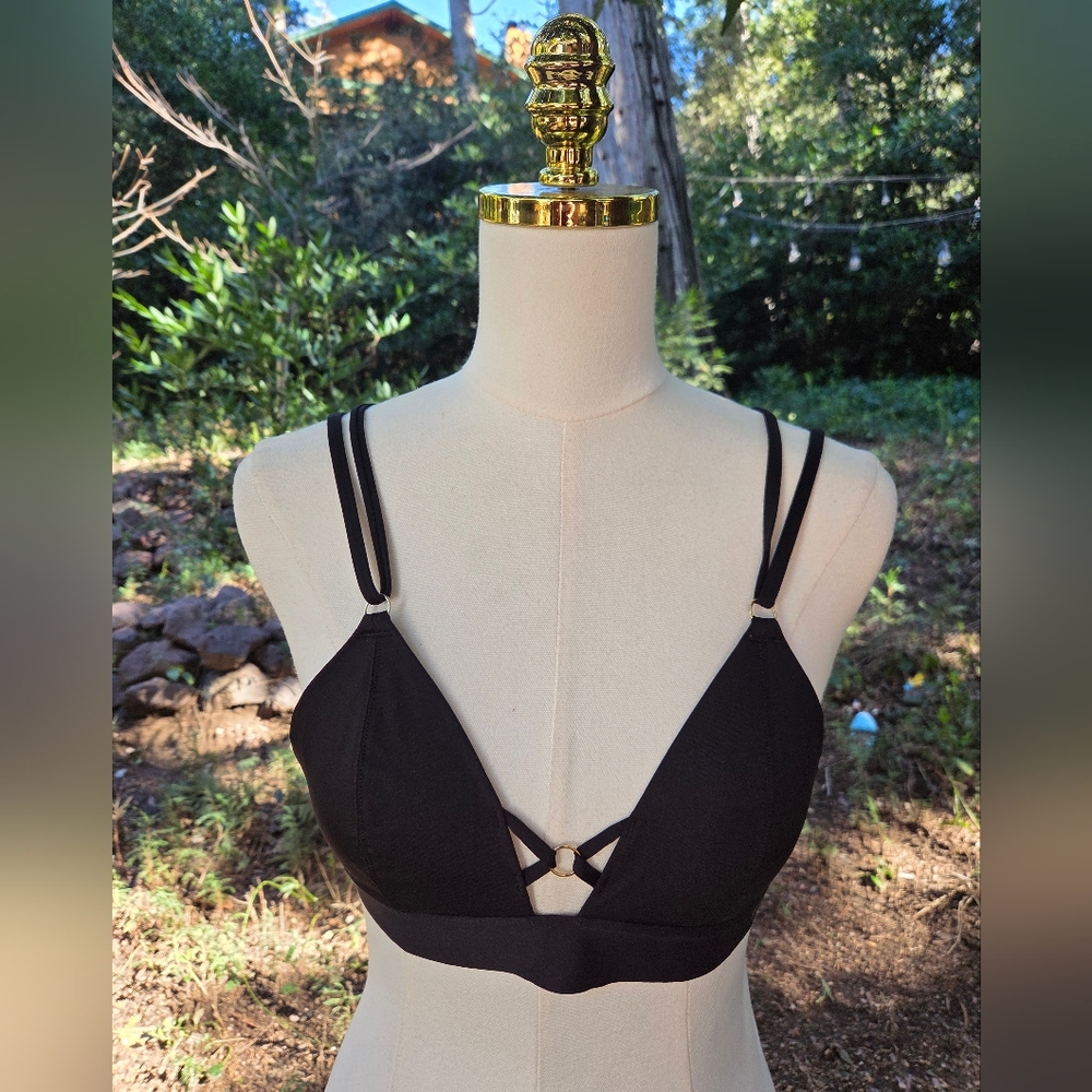 Victoria's Secret PINK Black Bonded Bralette‎